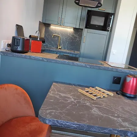 Le Reflet Des Voiles Face Au Port De Daire Fécamp