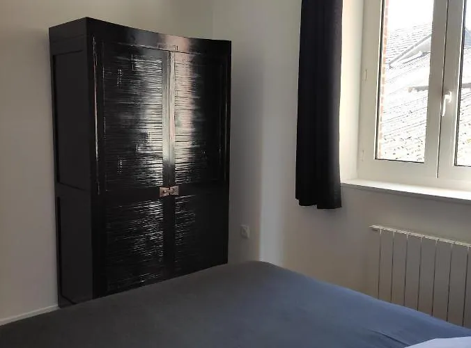 Le Reflet Des Voiles Face Au Port De Fécamp